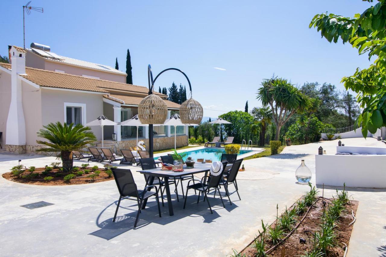 Grande Terra Villas With Swimming Pool Spartylas Bagian luar foto