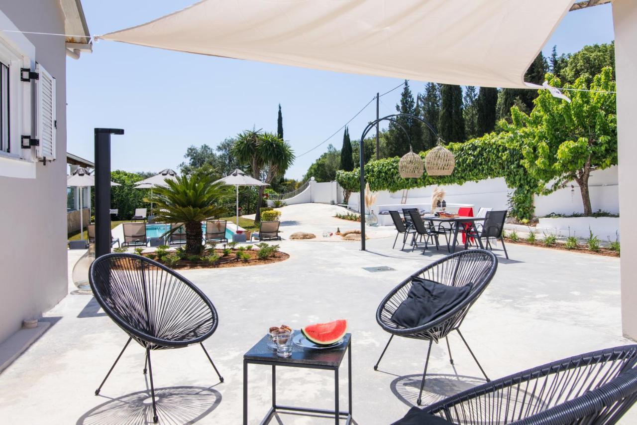 Grande Terra Villas With Swimming Pool Spartylas Bagian luar foto
